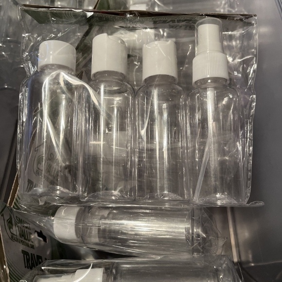💖3/$15💖 4pk Travel Toiletry Containers TSA Approved - Picture 1 of 2